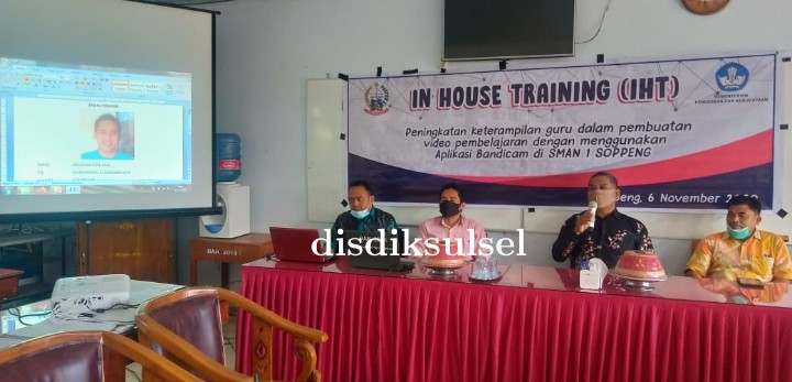 SMAN 1 Soppeng laksanakan In House Training ( IHT) Untuk  Meningkatan Kompetensi Guru.