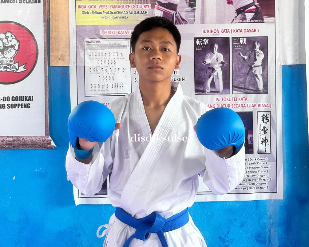 Open Tournament Karate DISPORPAR Atlet SMAN 1 Soppeng Raih Medali Perak